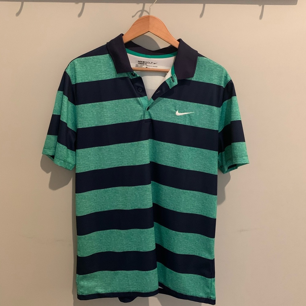Nike Men’s golf polo size Medium